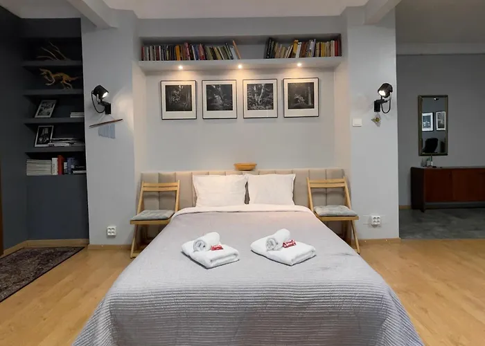 아파트 Great American Gallery